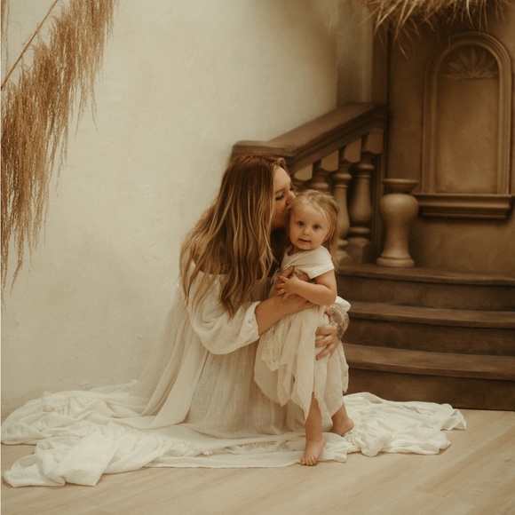 Meet your Posher, Meagan - Picture 1 of 1